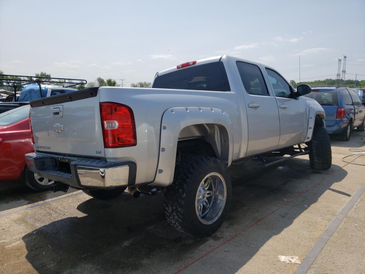 2012 CHEVROLET SILVERADO - Image 3