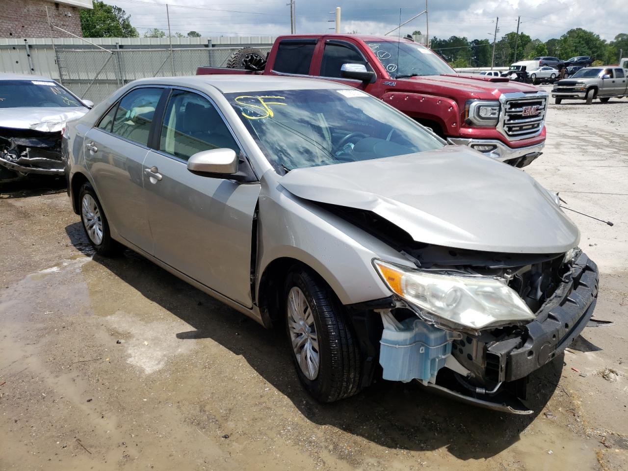 2014 TOYOTA CAMRY L - Image 4