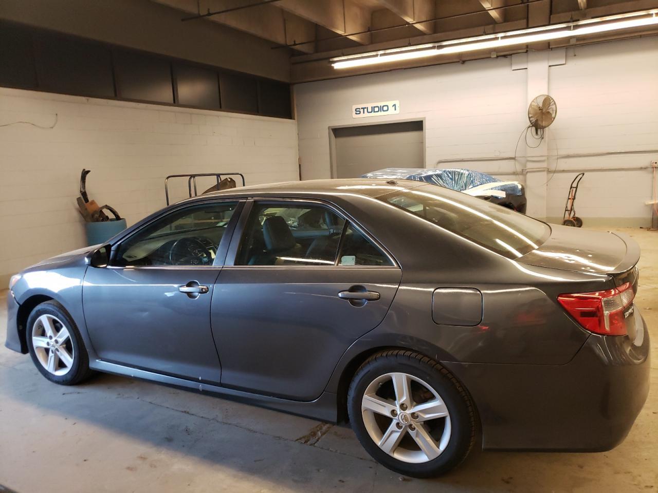 2012 TOYOTA CAMRY BASE - Фото 2