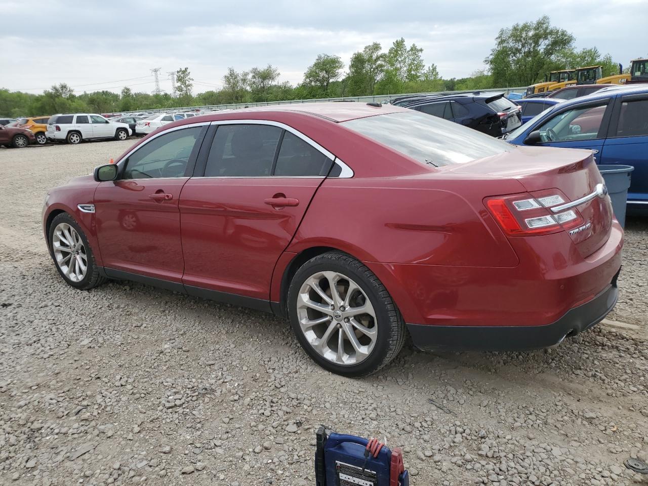 2013 FORD TAURUS LIM - Image 2