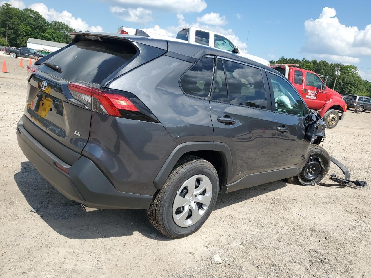 2023 TOYOTA RAV4 LE - Фото 3