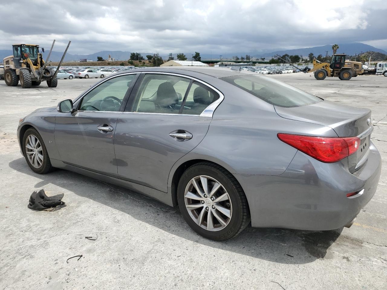 2015 INFINITI Q50 BASE - Фото 2