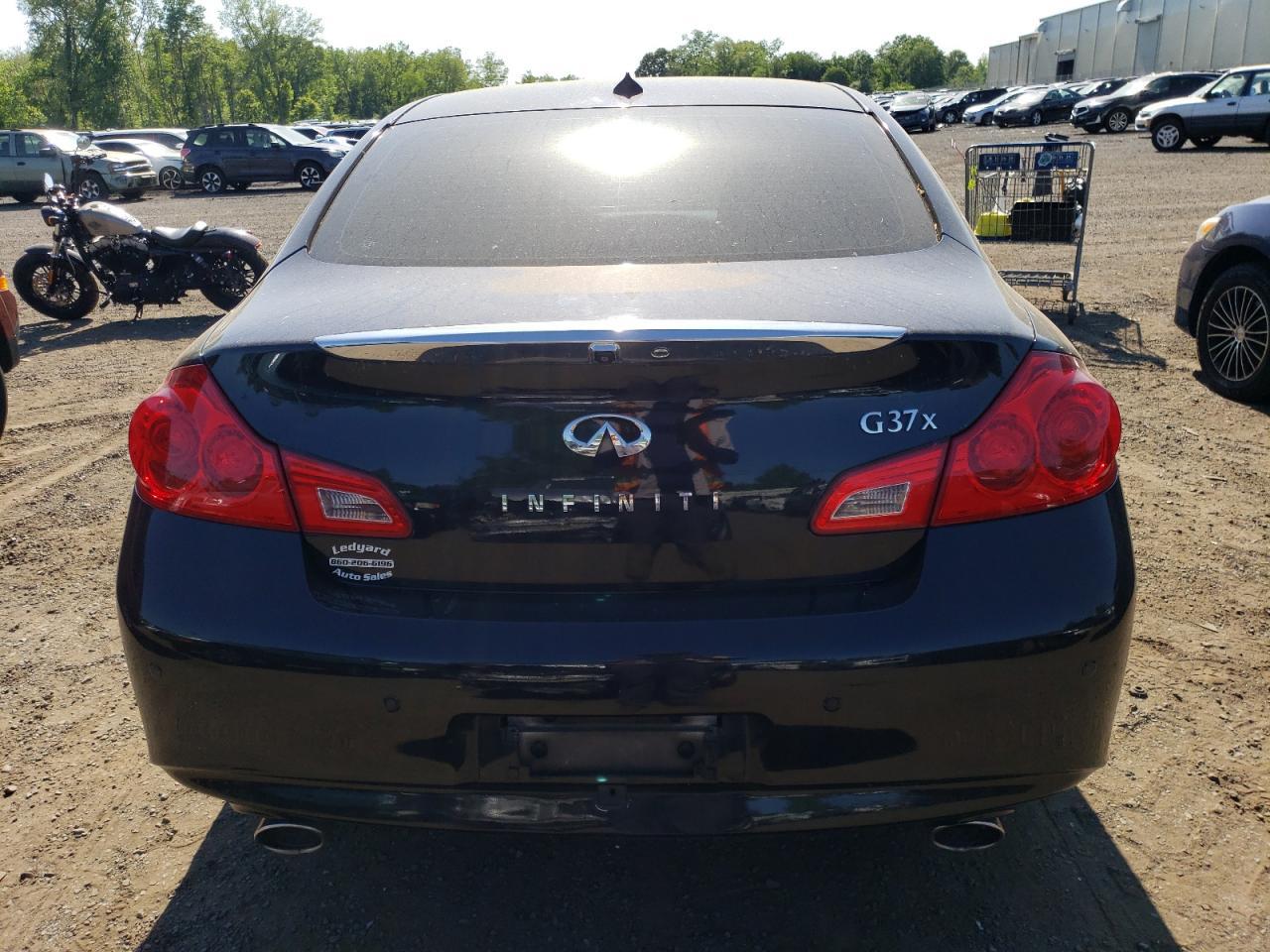2012 INFINITI G37 - Image 6