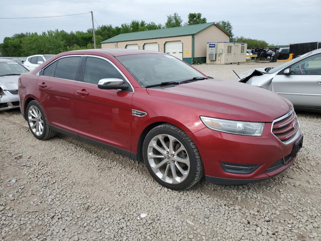 2013 FORD TAURUS LIM - Image 4