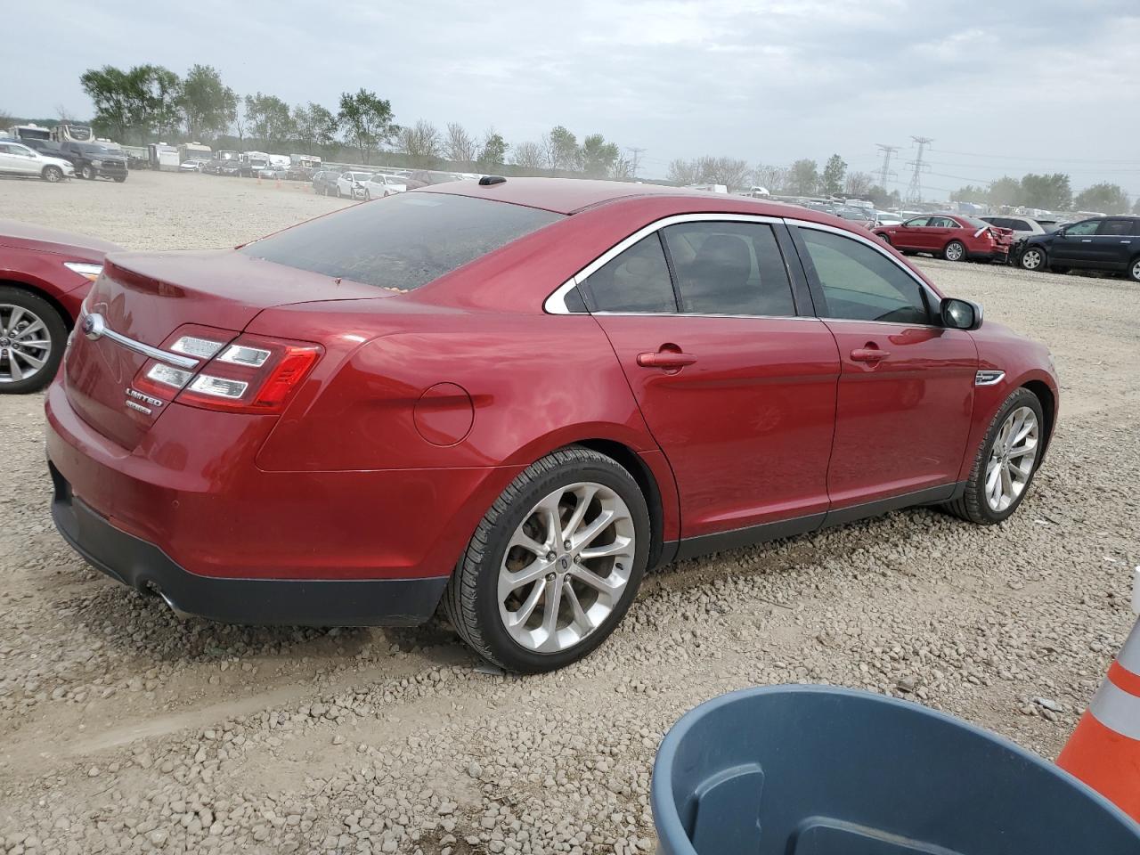 2013 FORD TAURUS LIM - Image 3