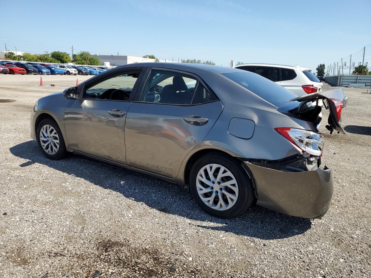 2019 TOYOTA COROLLA L - Фото 2