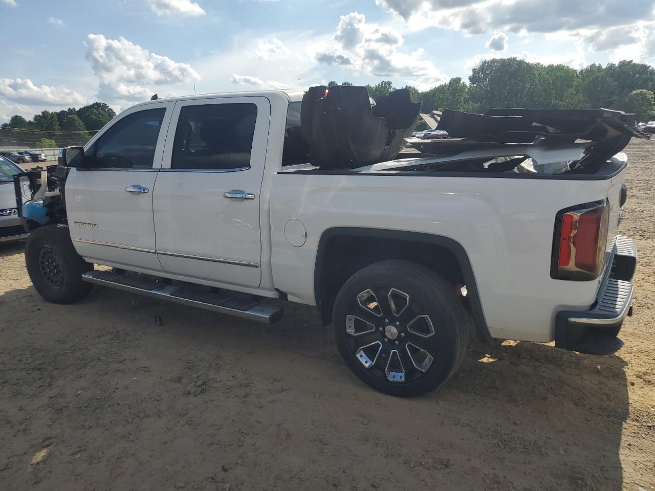 2018 GMC SIERRA K15 - Фото 2