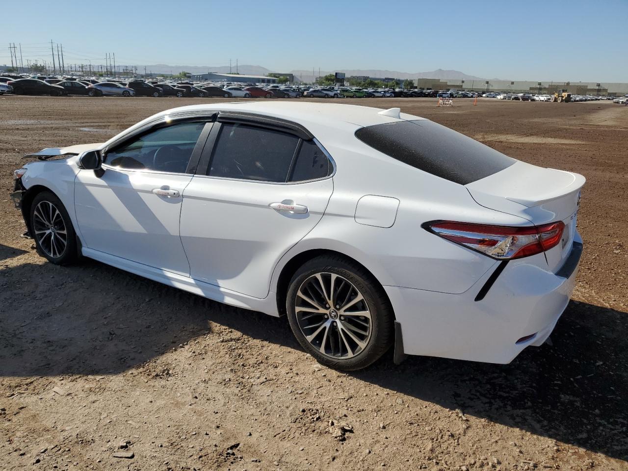 2020 TOYOTA CAMRY SE - Image 2