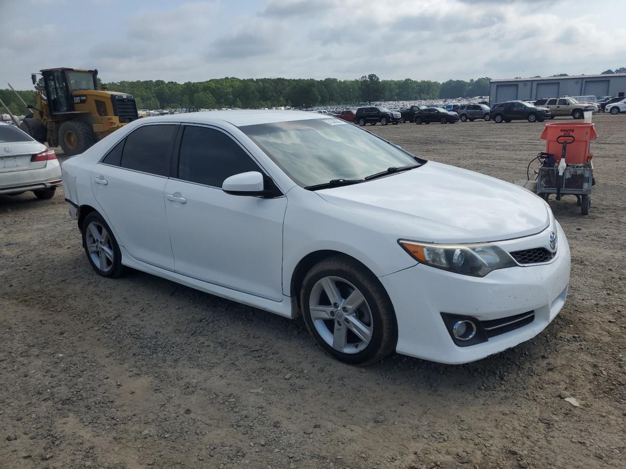 2014 TOYOTA CAMRY L - Фото 4