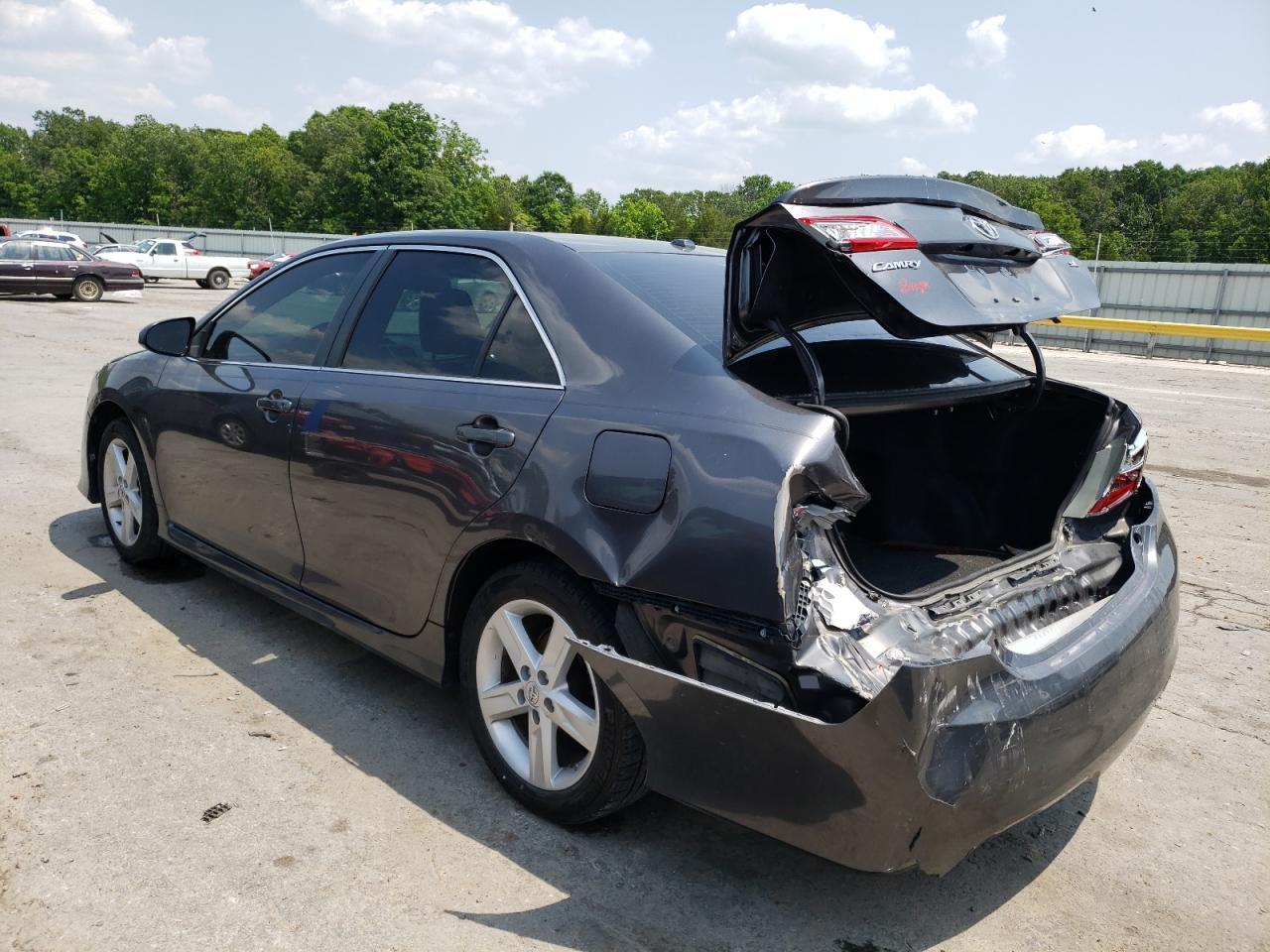 2013 TOYOTA CAMRY L - Фото 2
