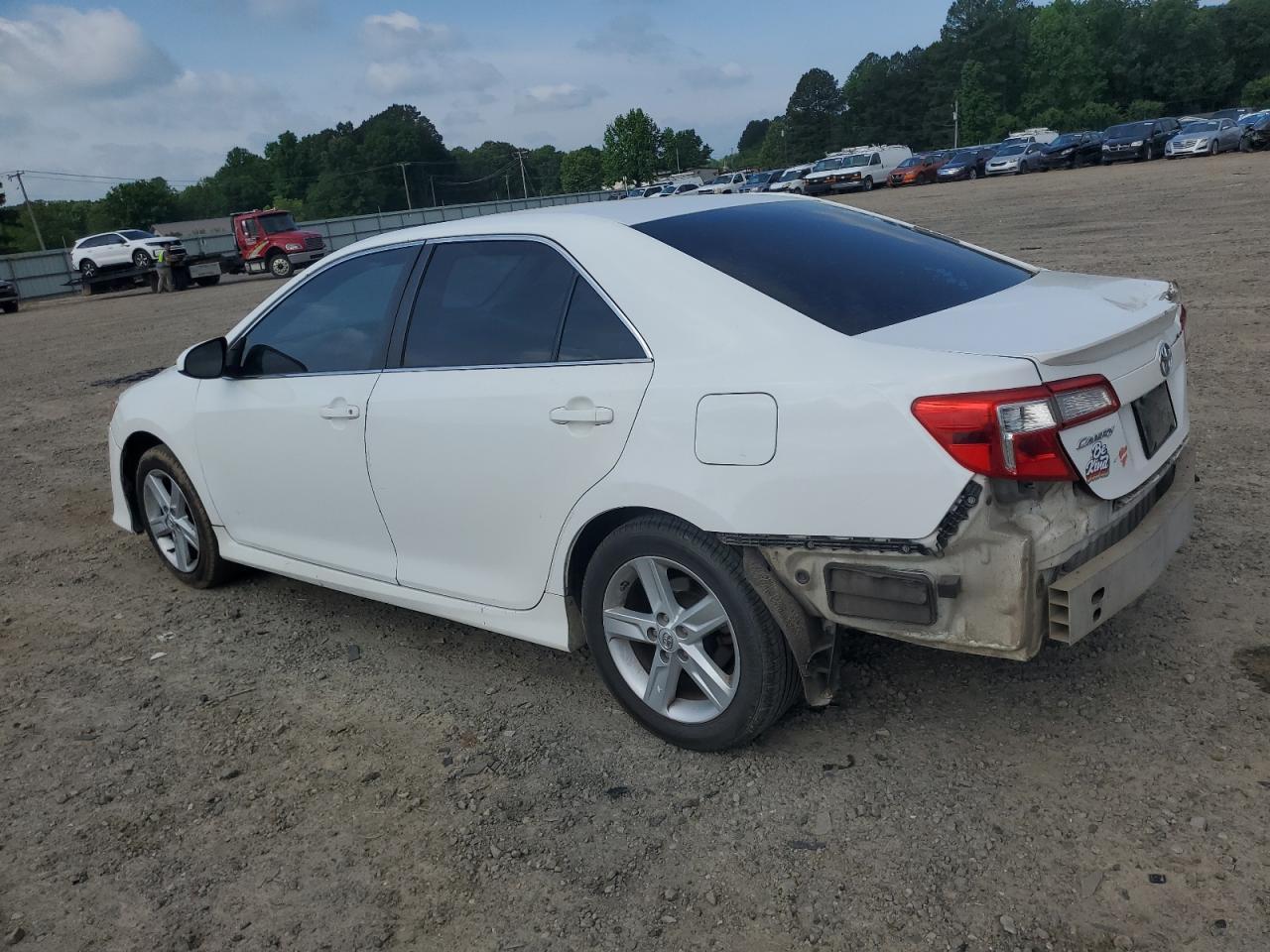 2014 TOYOTA CAMRY L - Фото 2