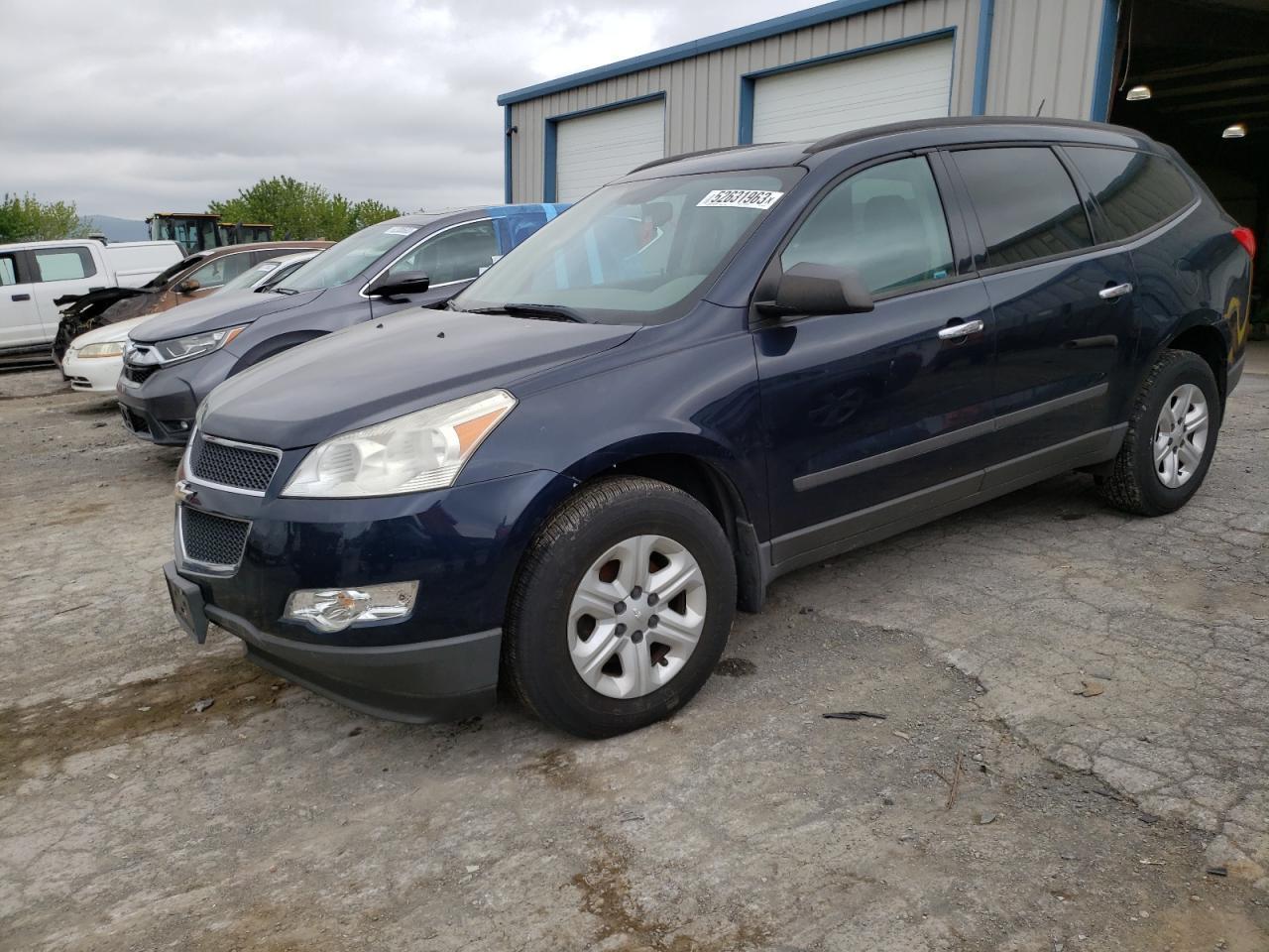 2011 CHEVROLET TRAVERSE L