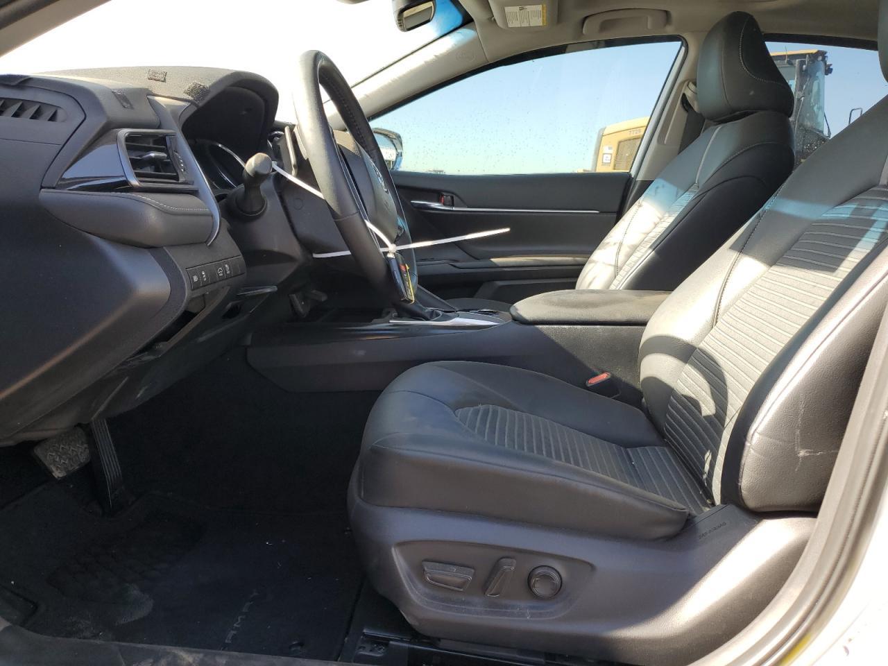 2020 TOYOTA CAMRY SE - Image 7