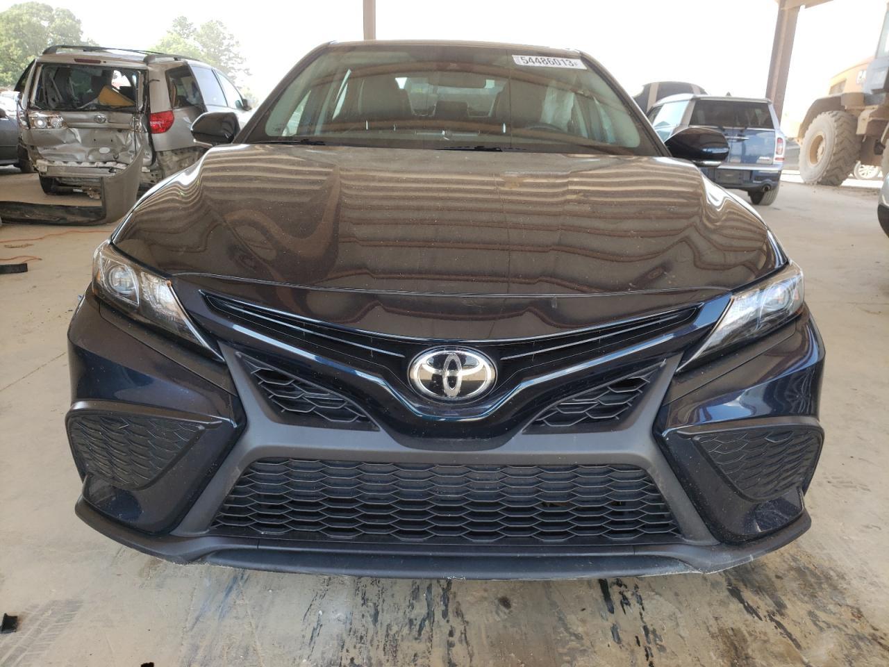 2021 TOYOTA CAMRY SE - Image 5