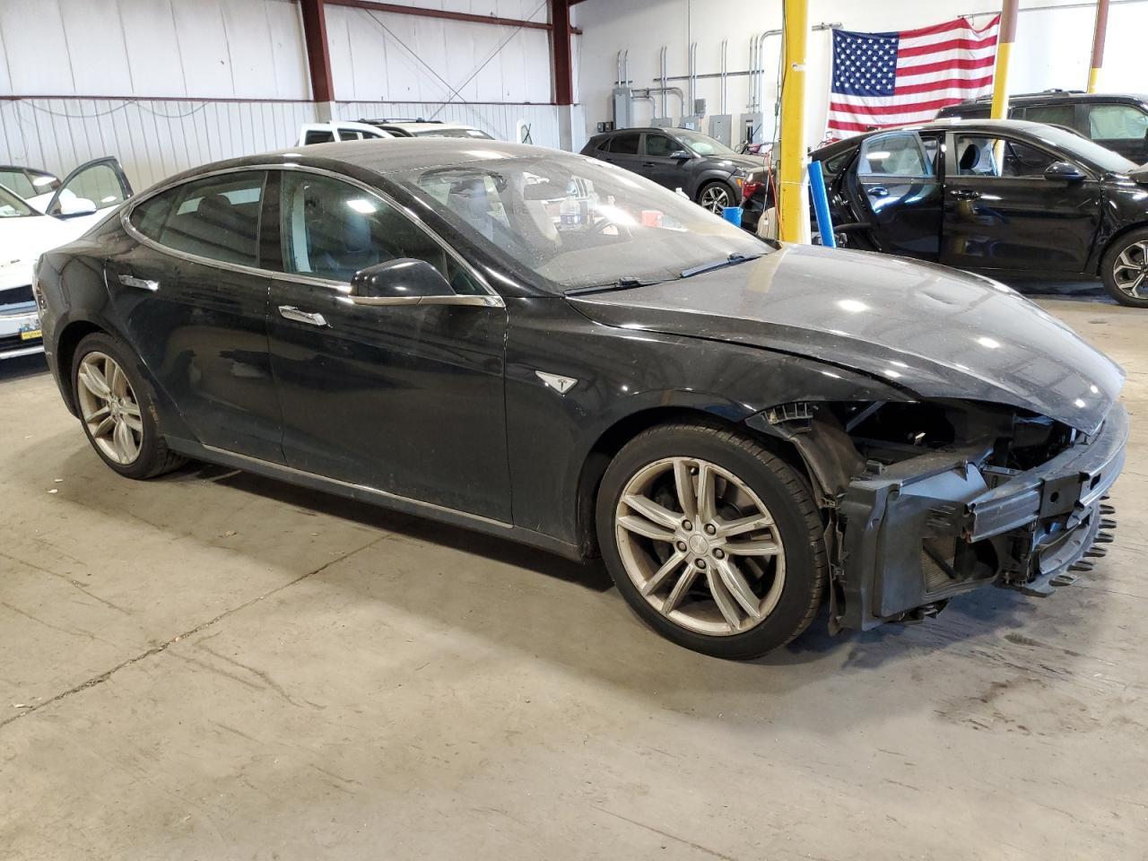 2015 TESLA MODEL S 70 - Image 4
