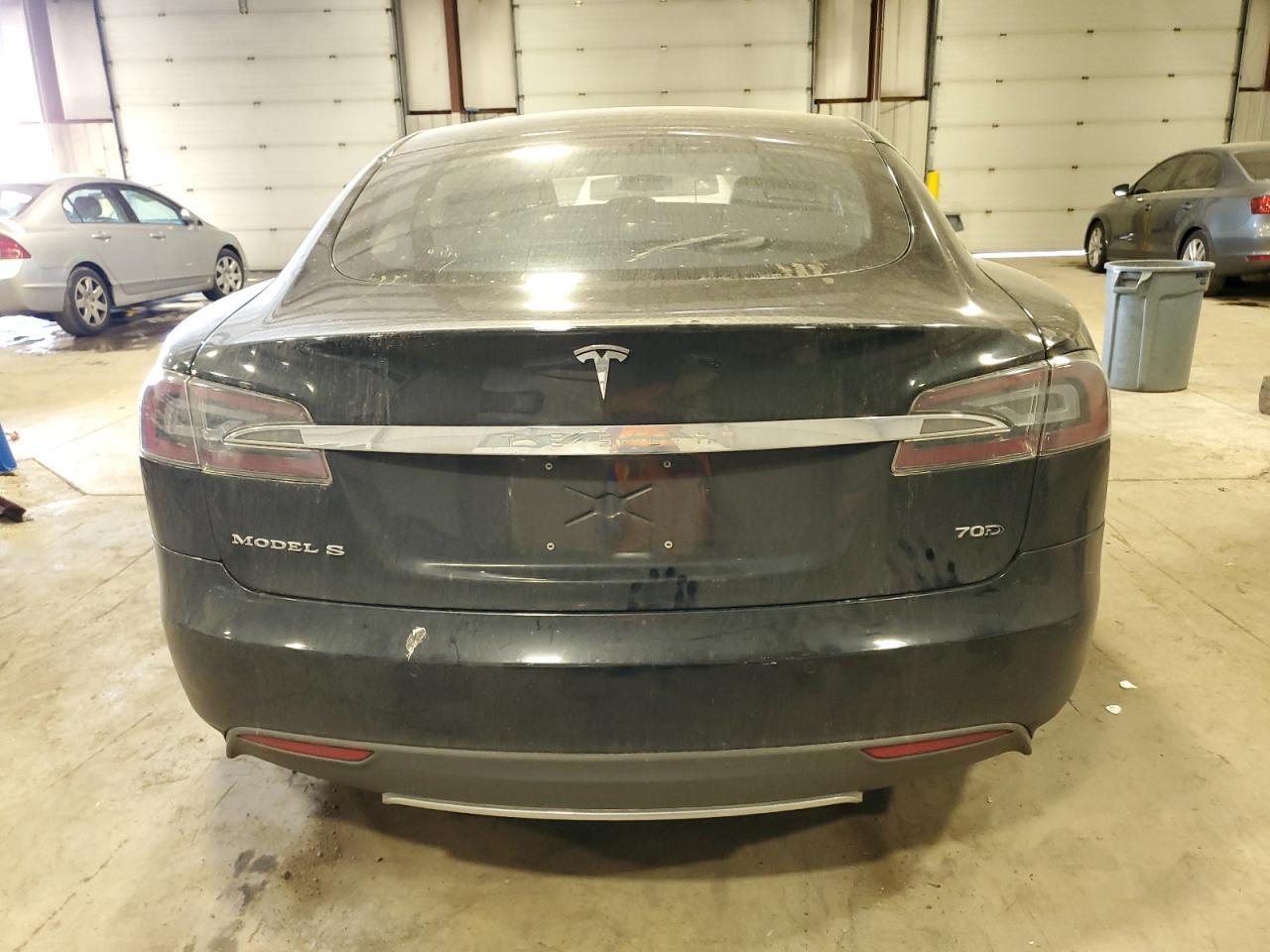 2015 TESLA MODEL S 70 - Image 6