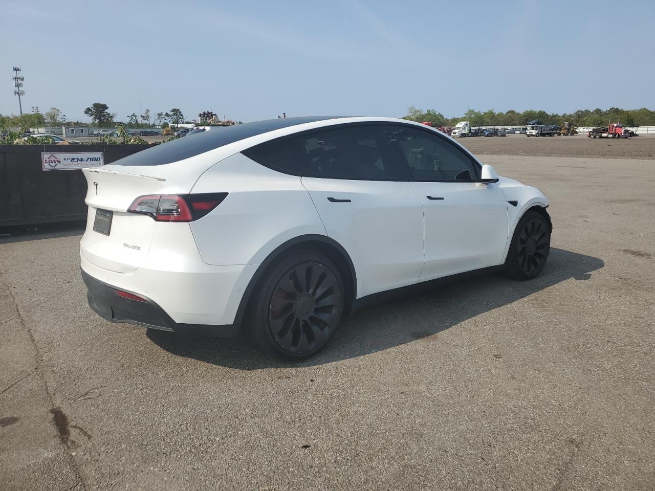 2022 TESLA MODEL Y - Image 3
