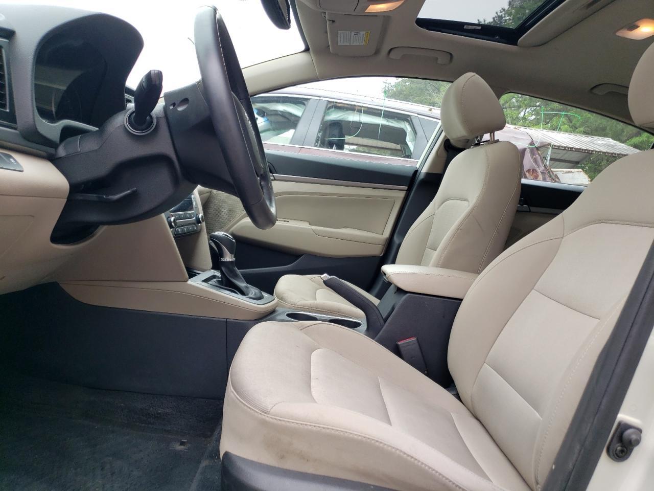 2017 HYUNDAI ELANTRA SE - Фото 7