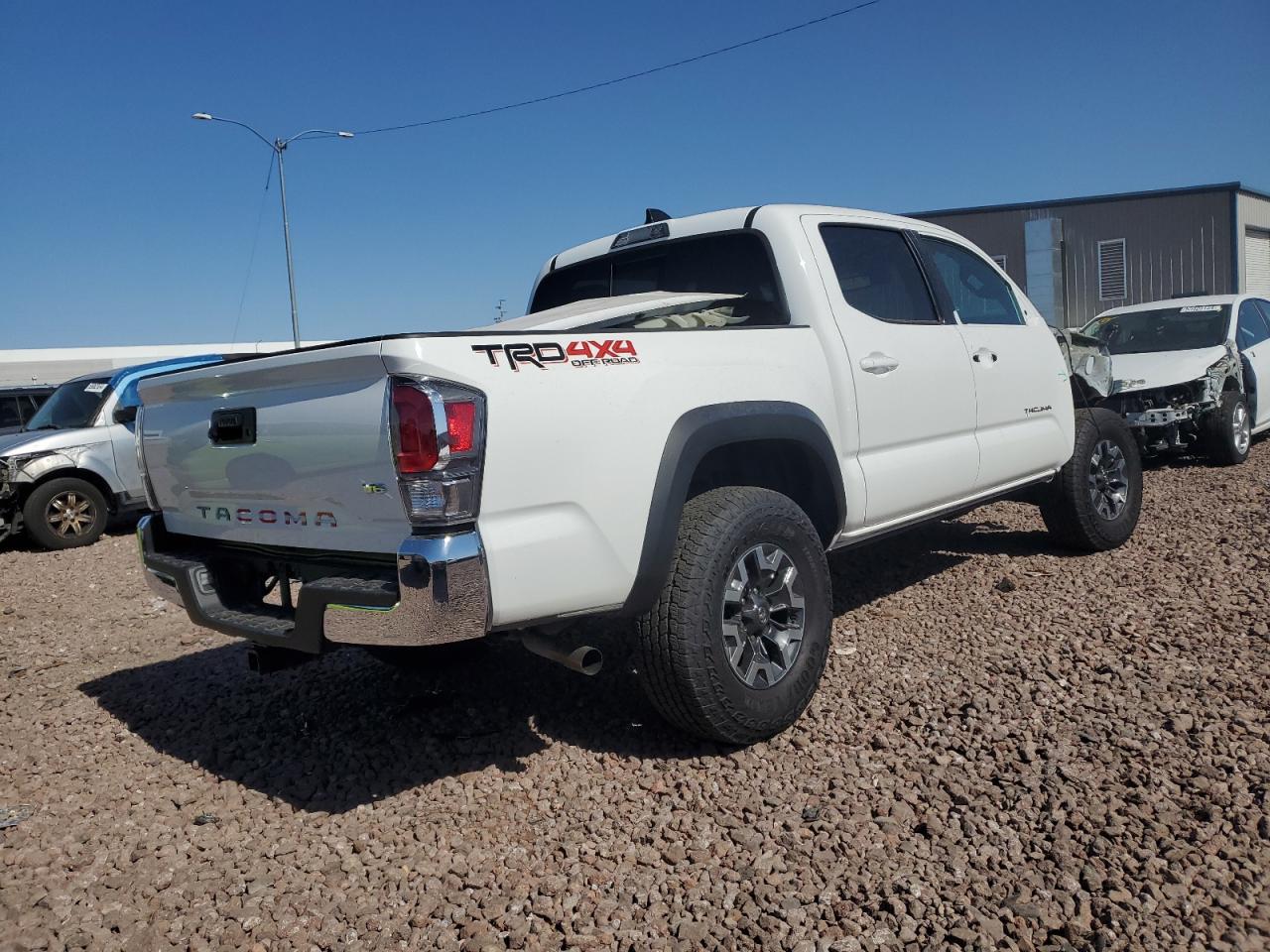 2023 TOYOTA TACOMA DOU - Фото 3