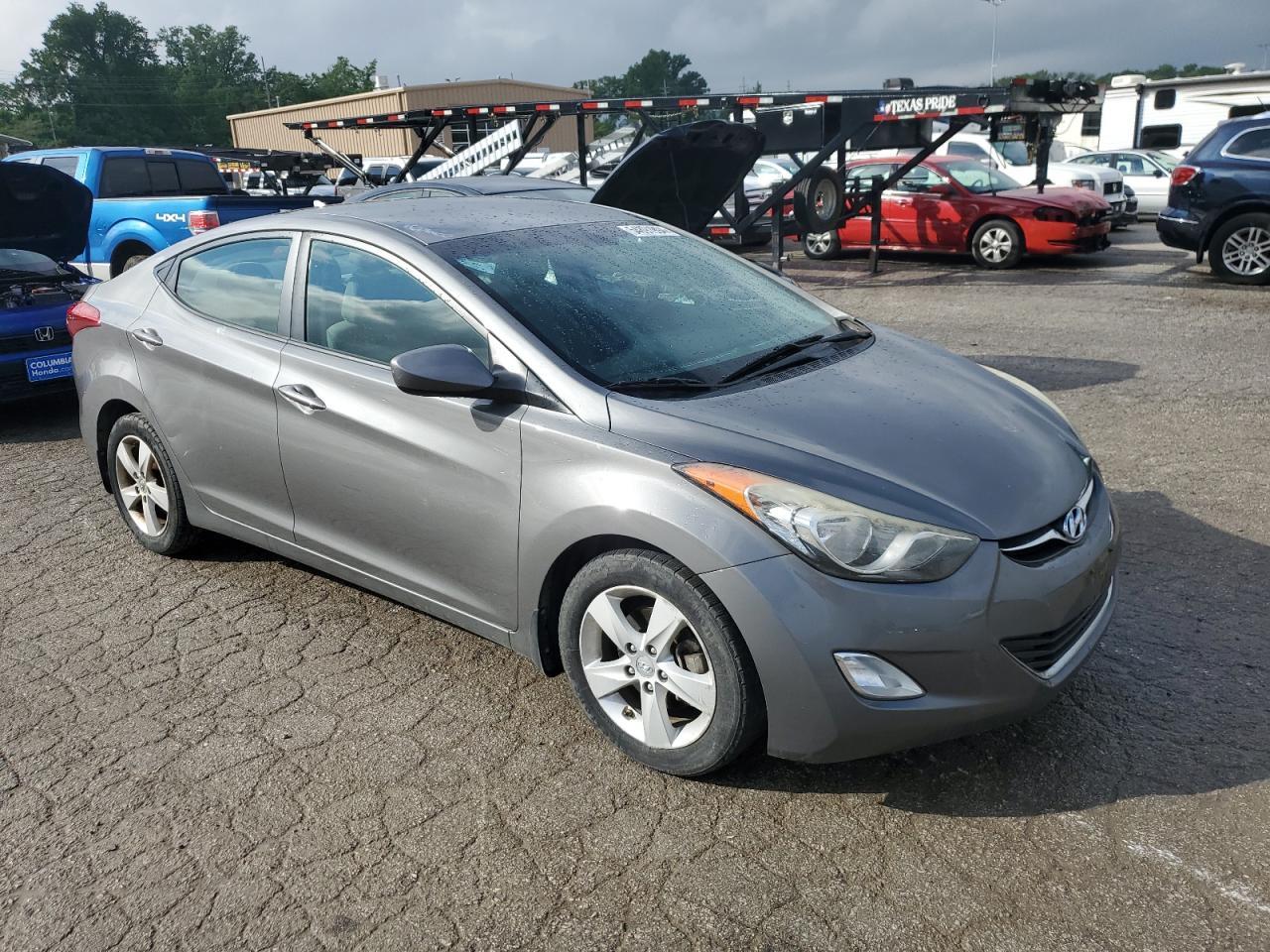 2013 HYUNDAI ELANTRA GL - Image 4