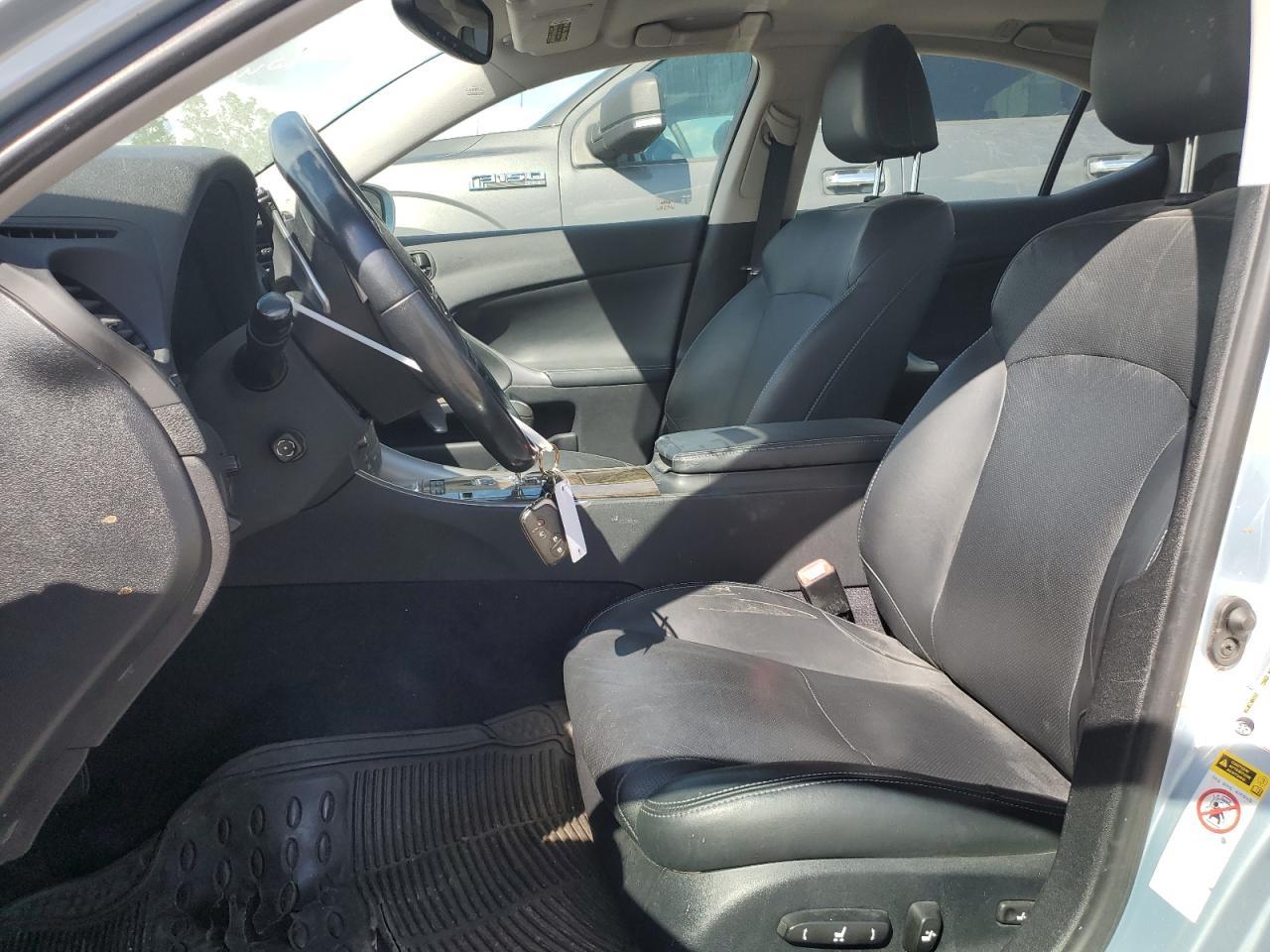 2011 LEXUS IS 250 - Фото 7