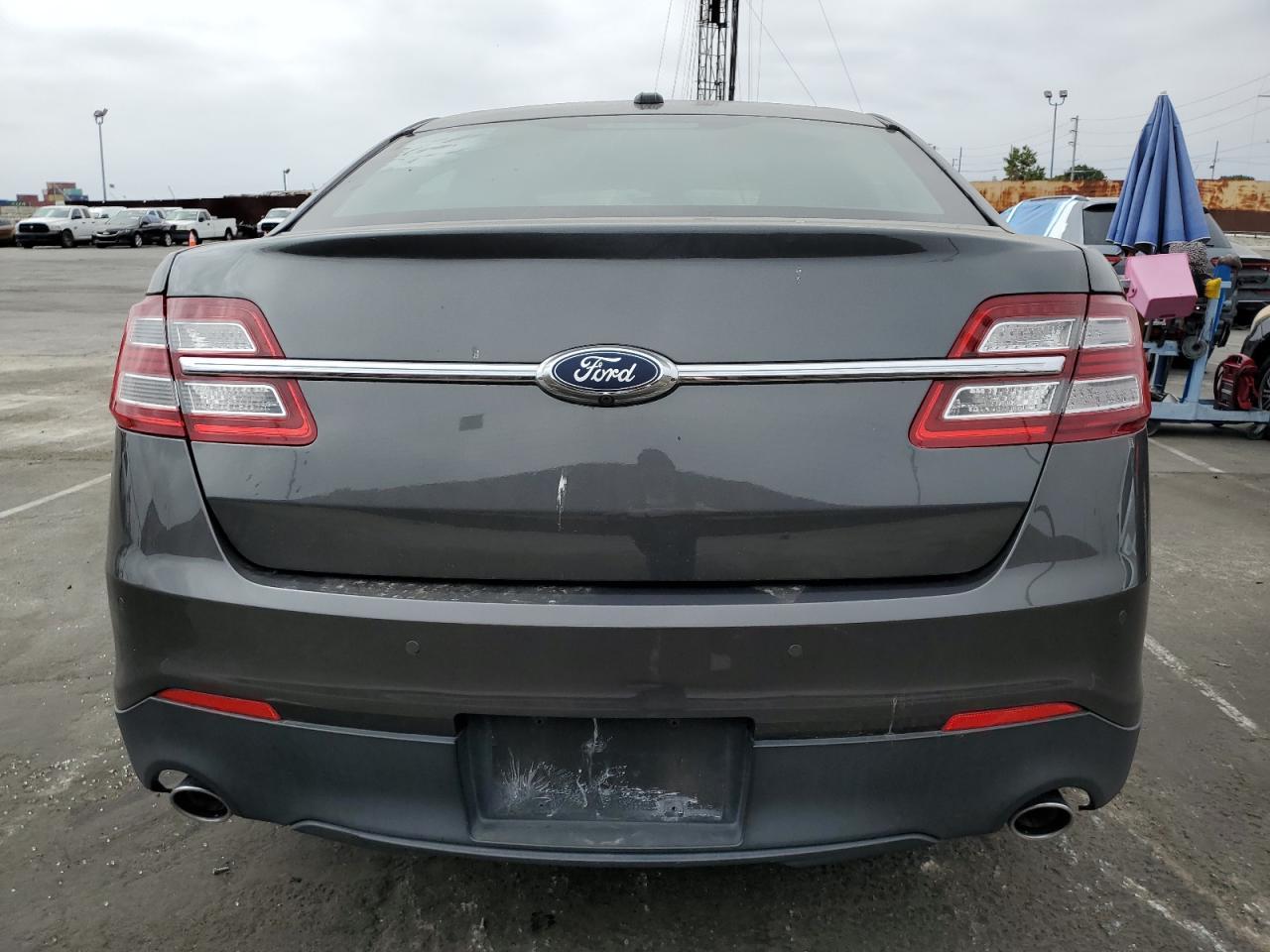 2018 FORD TAURUS LIM - Image 6
