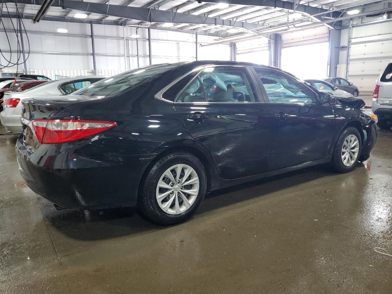 2016 TOYOTA CAMRY LE - Фото 3