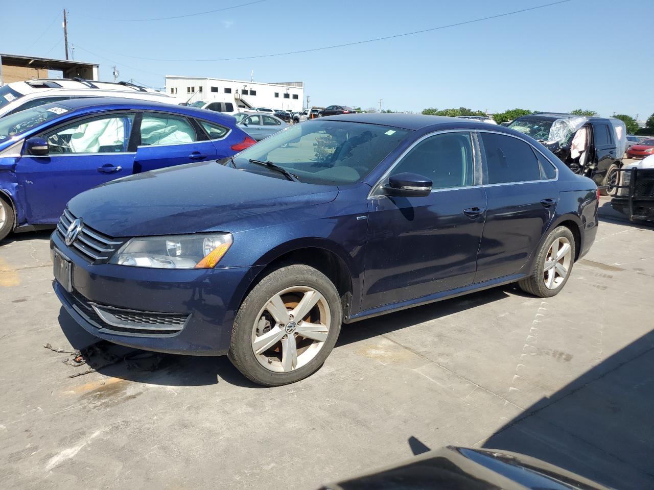 2014 VOLKSWAGEN PASSAT S car image