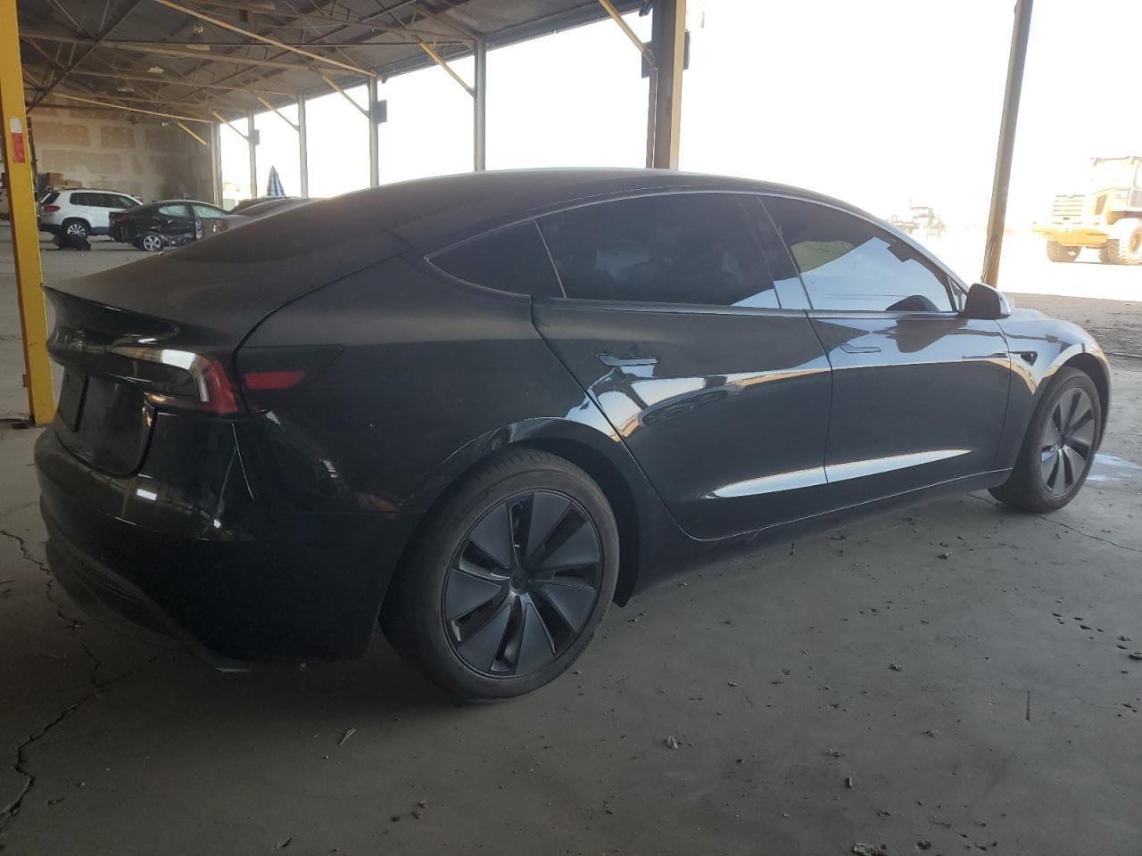 2024 TESLA MODEL 3 - Фото 3