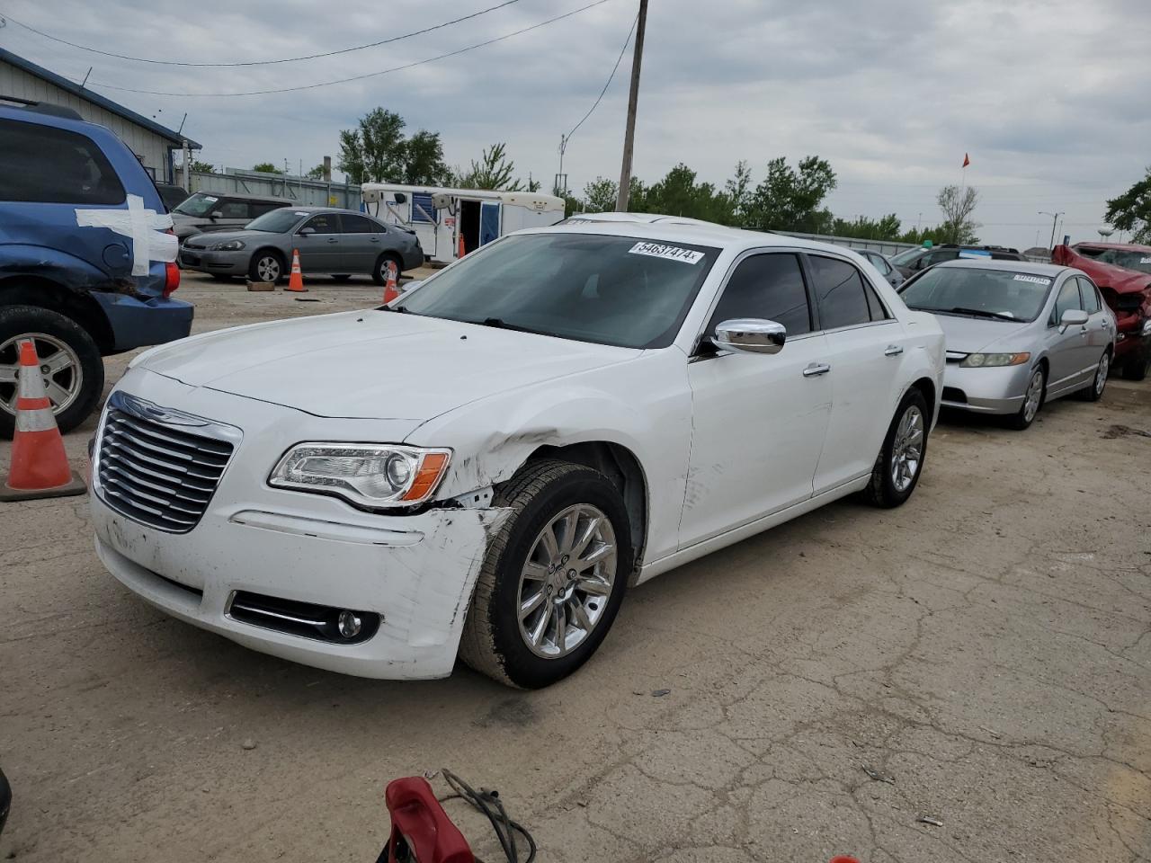 2011 CHRYSLER 300 LIMITE car image