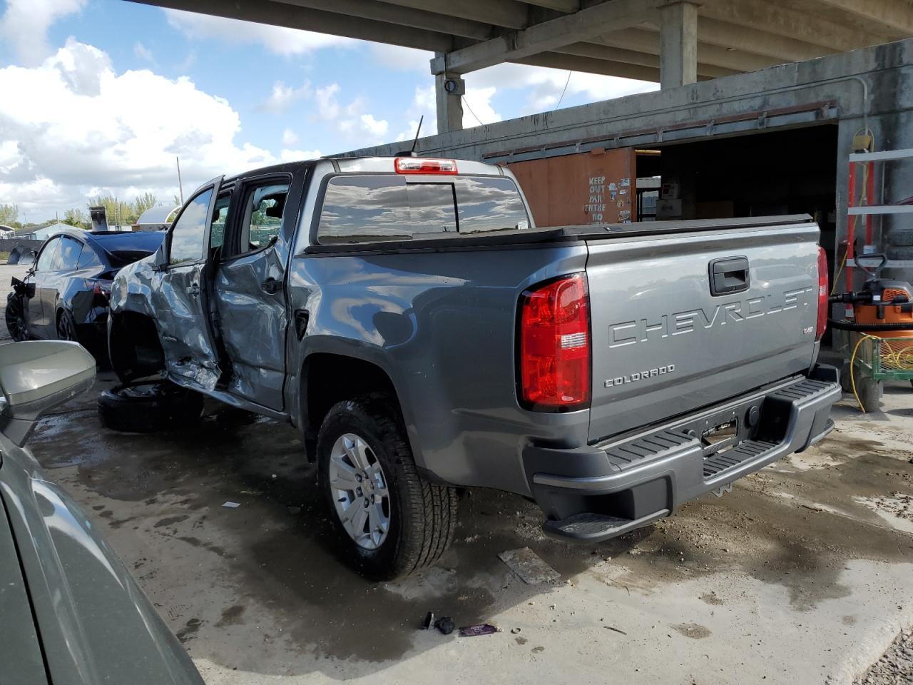 2022 CHEVROLET COLORADO L - Image 2