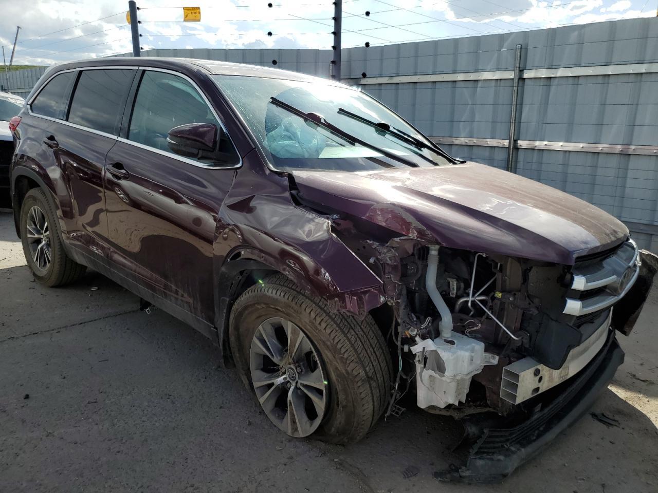 2019 TOYOTA HIGHLANDER - Image 4