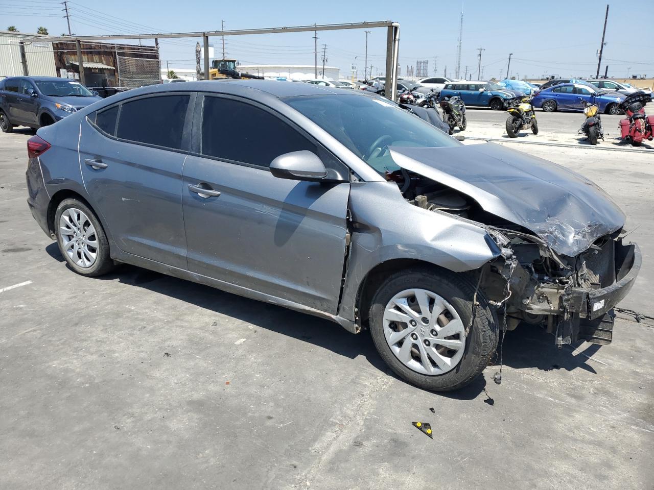 2019 HYUNDAI ELANTRA SE - Фото 4