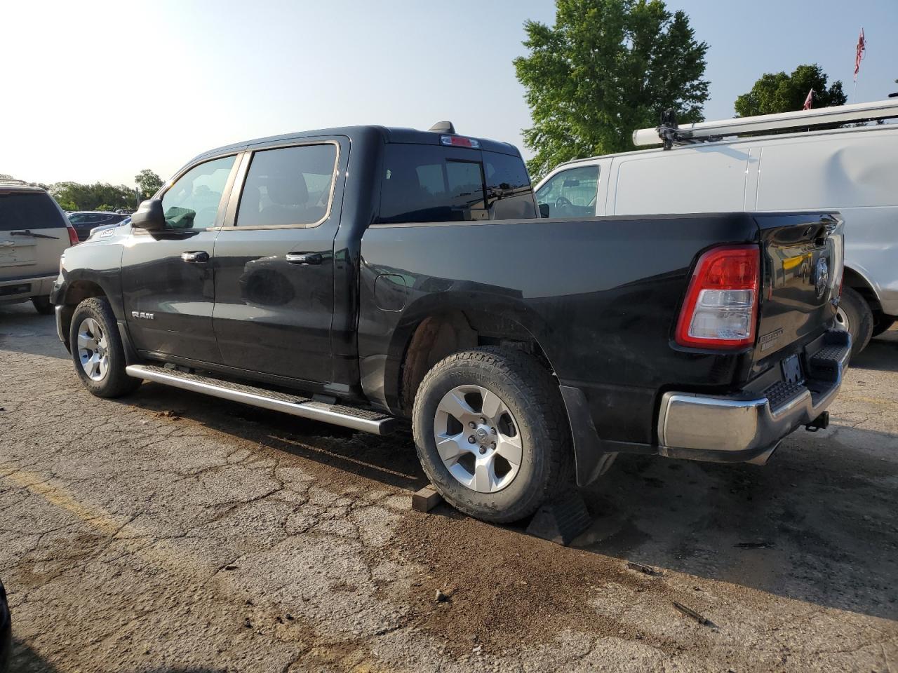 2019 RAM 1500 BIG H - Фото 2