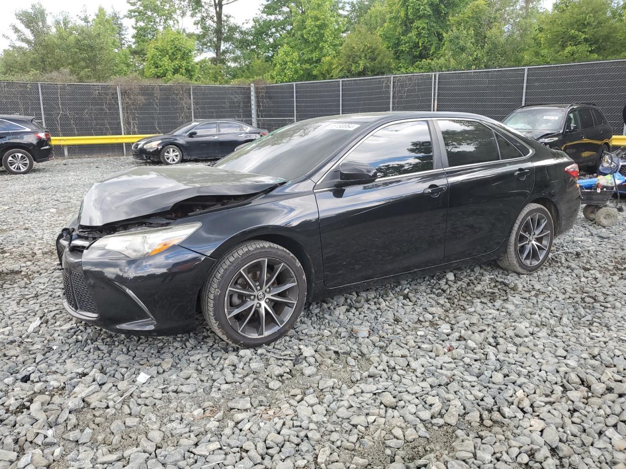 2016 TOYOTA CAMRY LE car image