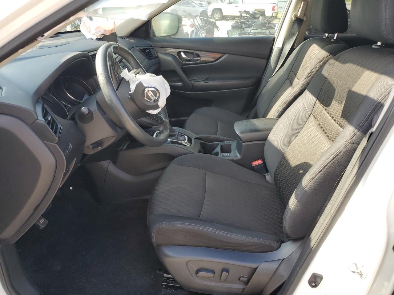 2017 NISSAN ROGUE SV - Фото 7