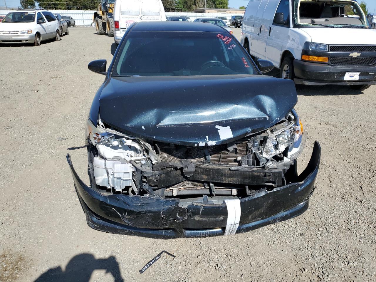 2013 TOYOTA CAMRY L - Фото 5