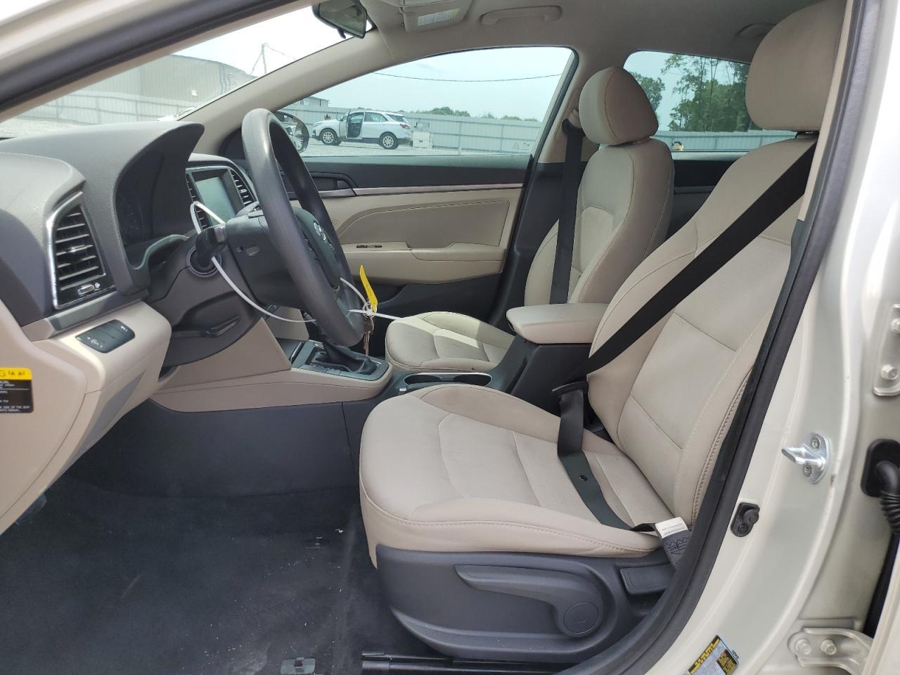 2017 HYUNDAI ELANTRA SE - Image 7