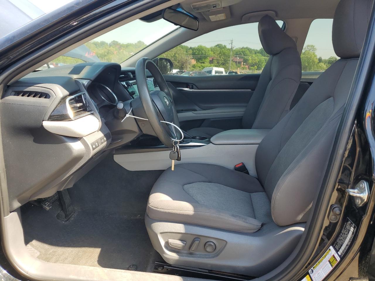 2018 TOYOTA CAMRY L - Фото 7