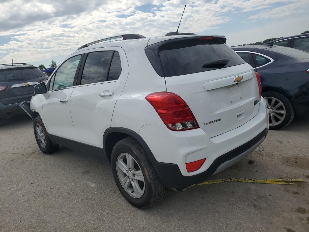 2019 CHEVROLET TRAX 1LT - Фото 2