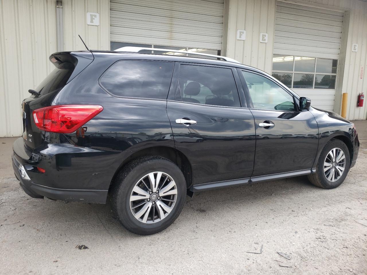 2018 NISSAN PATHFINDER - Фото 3