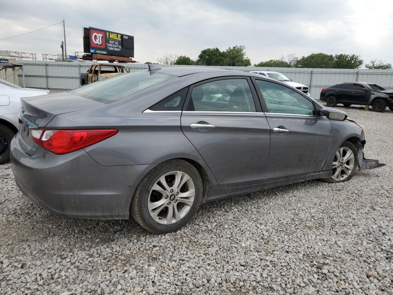 2011 HYUNDAI SONATA SE - Image 3