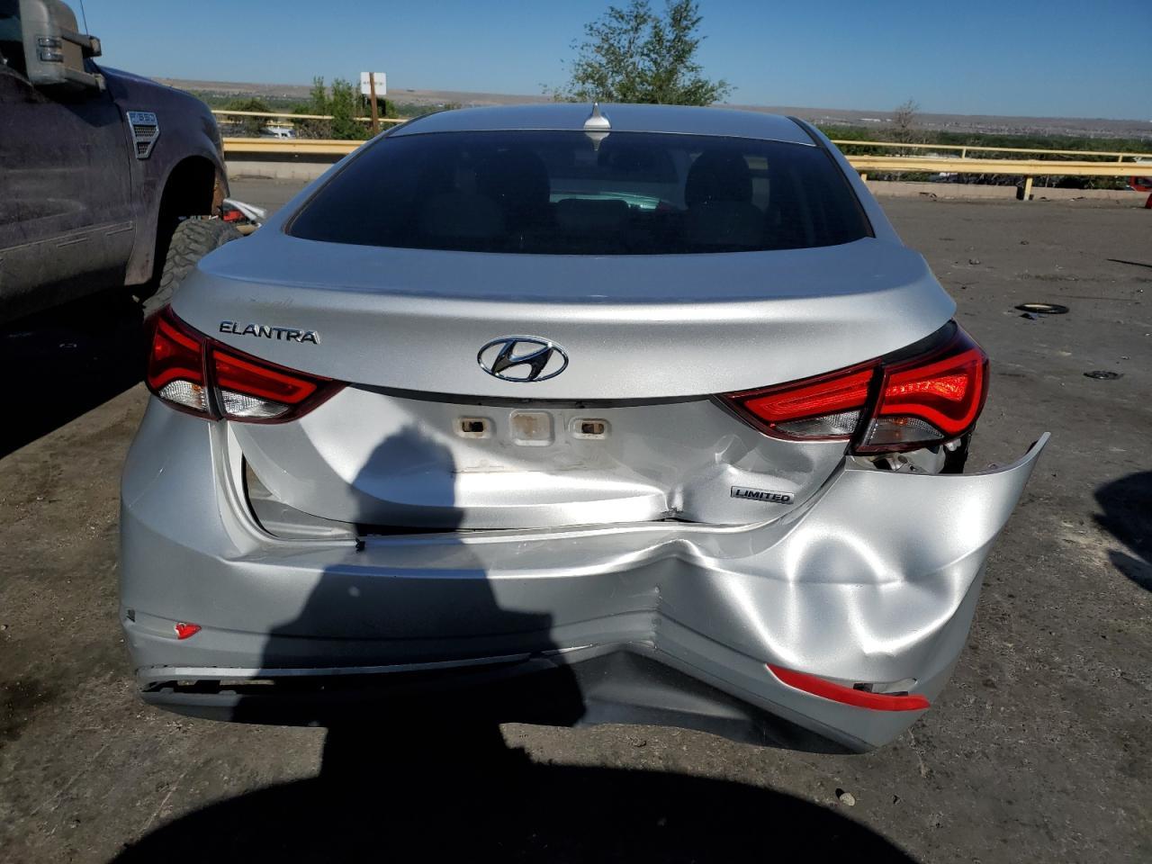 2015 HYUNDAI ELANTRA SE - Image 6