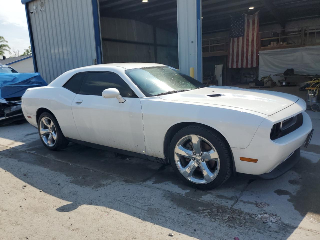 2013 DODGE CHALLENGER - Image 4