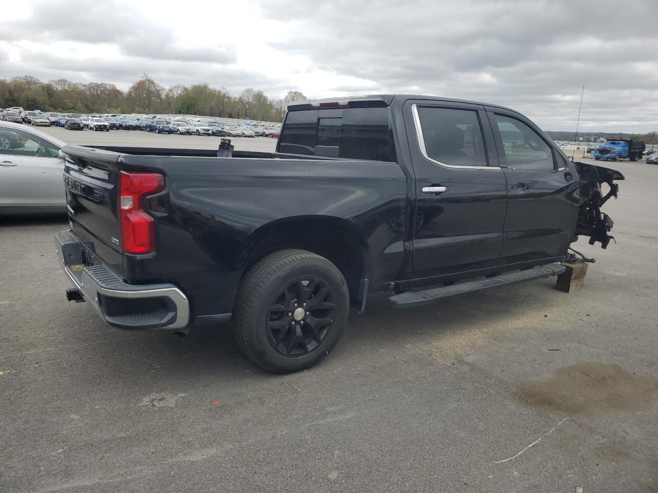2019 CHEVROLET SILVERADO - Фото 3