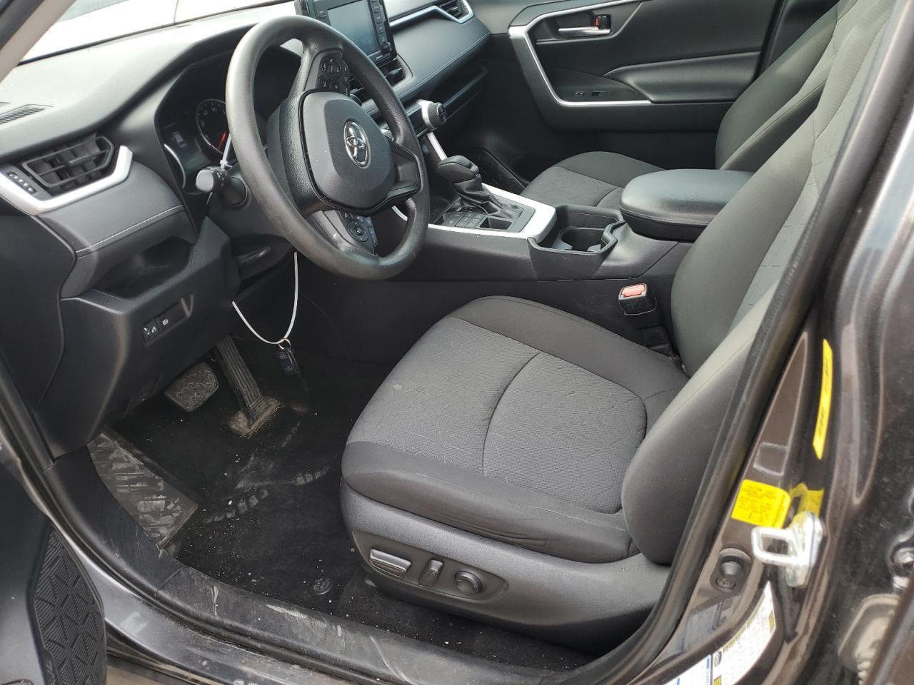 2020 TOYOTA RAV4 XLE - Image 7