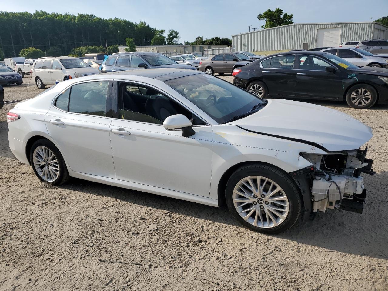 2018 TOYOTA CAMRY L - Фото 4