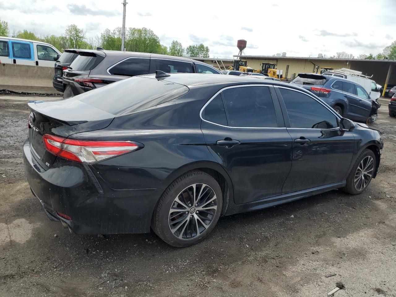2019 TOYOTA CAMRY L - Image 3