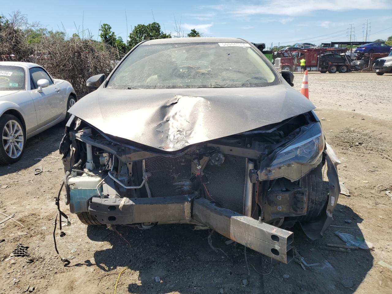 2019 TOYOTA COROLLA L - Image 5