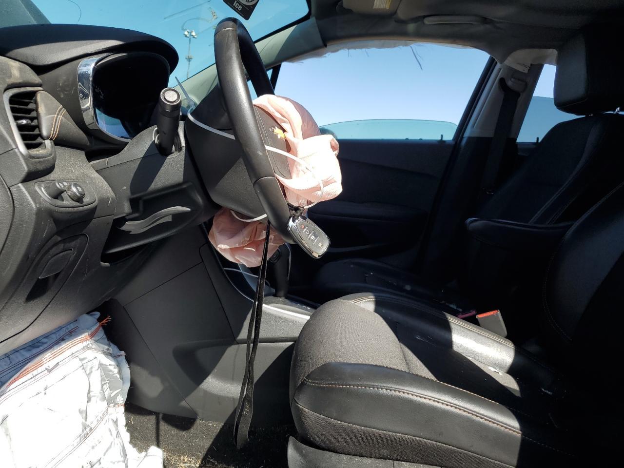 2021 CHEVROLET TRAX 1LT - Image 7